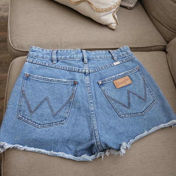 Wrangler Billabong High Rise Jean Shorts Blue Denim Women's - Picture 5 of 13